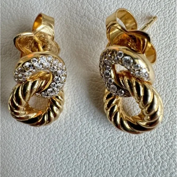 David Yurman- Belmont Curb Link Earrings - Picture 4 of 4